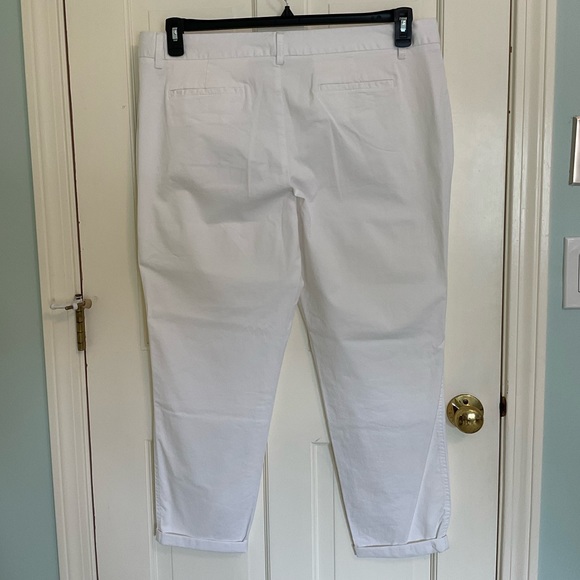 NWT. White Cuffed Ankle casual pants - Picture 2 of 3